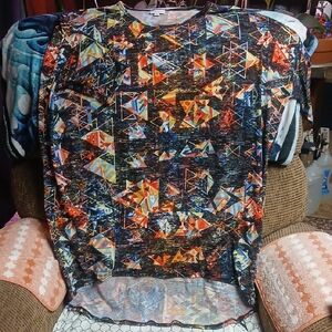 LuLaRoe Short Sleeve Top in Black, Orange & Blue Geometric Print